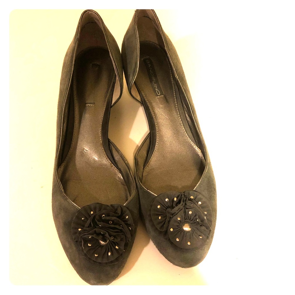 Gray Wedges - image 1